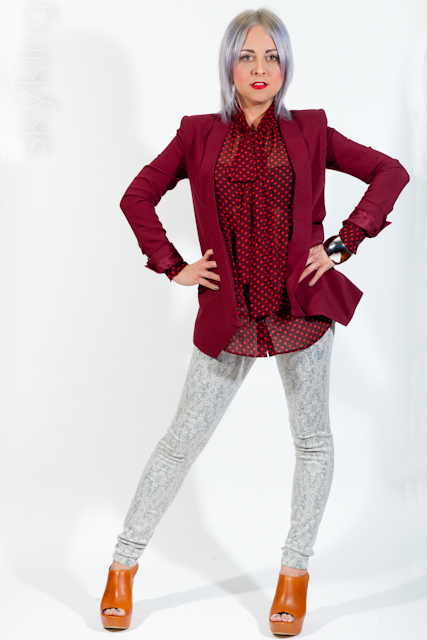 Blazer by Michelle Mason, Blouse by Equipment heart,Skinnies by Current Elliott, Shoes by Elizabeth & James wedges