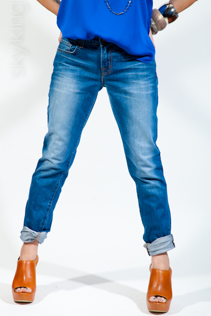 Blue shirt by Vince, Necklace by Chan Luu, Shoes by Elizabeth and James, Jeans by JBrand